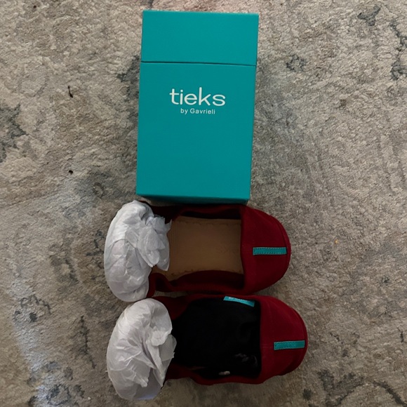 Tieks Black and White Ballet Flats with Turquoise Box - Picture 1 of 3